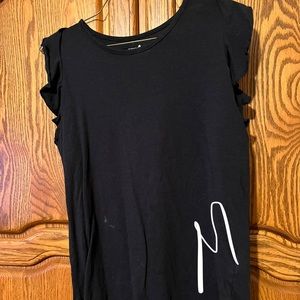 Black tee shirt